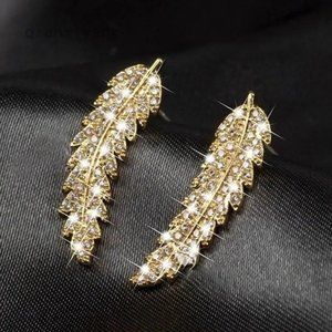 ⭐NWT Gold Leaf Vine Diamond Studs